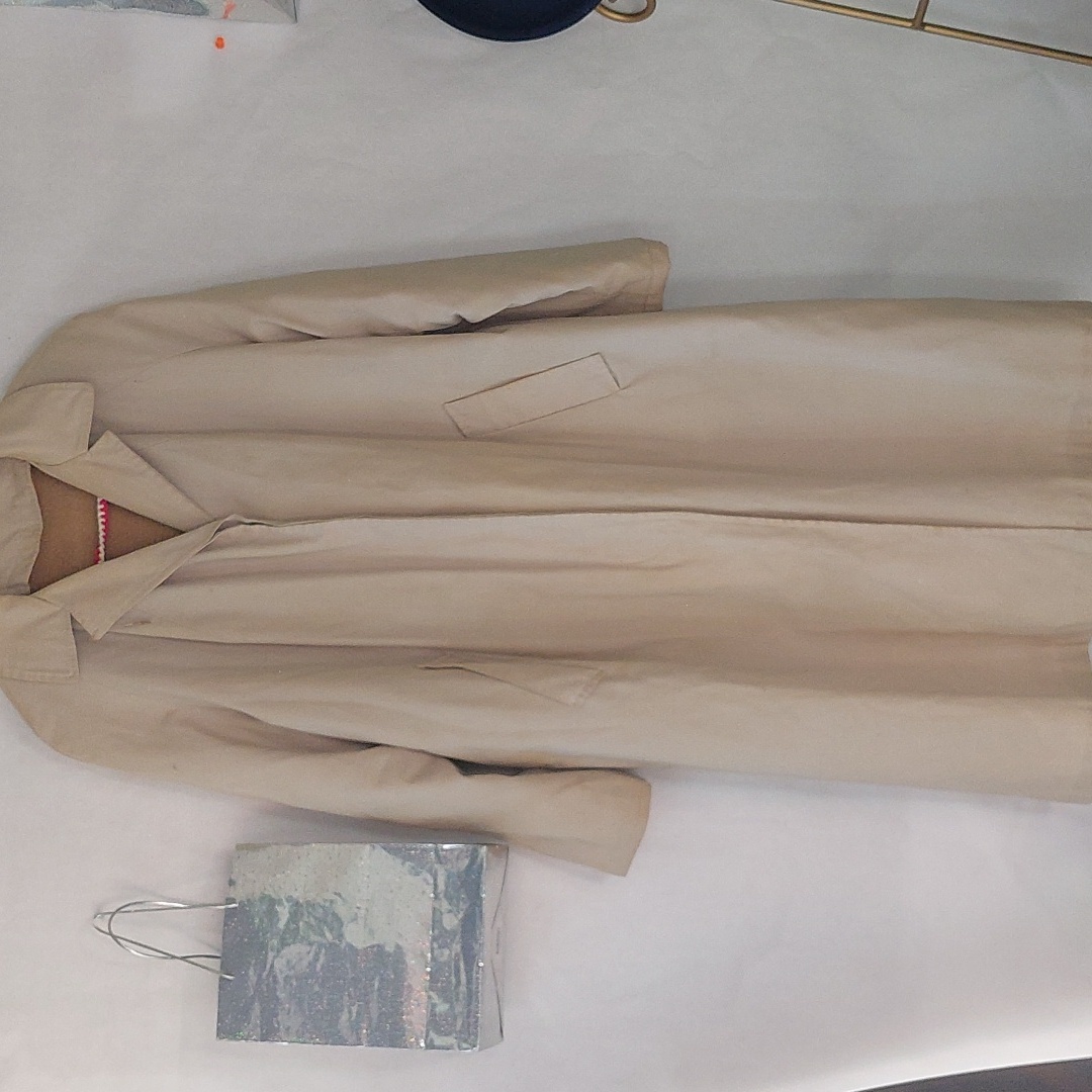 Vintage Ilgwu Union Made  1970s Beige Ladies Trench Coat